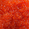 Наиболее распространенным видом красной икры считается икра горбуши. Это круглые зернышки среднего размера светло-оранжевого цвета. В составе икры присутствует природный белок, который легко и почти полностью усваивается организмом. Помимо прочего в этом продукте содержится так много витамина А, что он может стать главным его источником для человека.